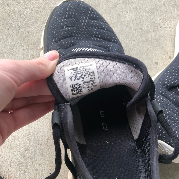 Under Armour : Speedfoam Tennis Shoes - Picture 6 of 6